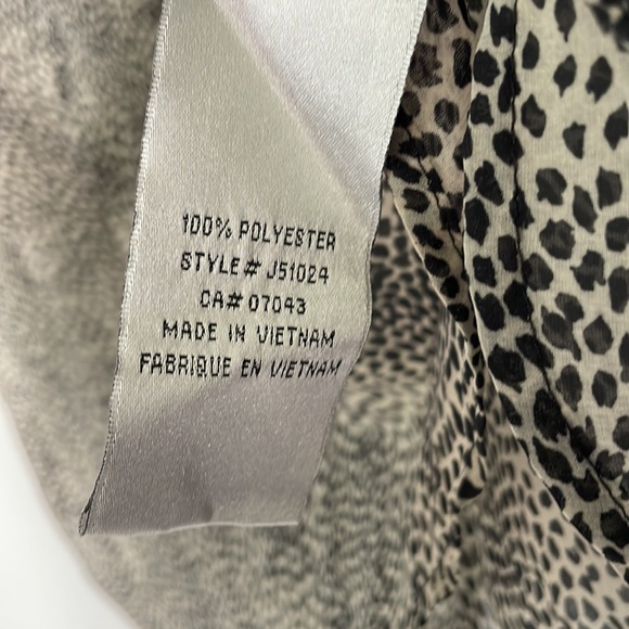 Fred David Sleeveless Blouse - Picture 6 of 7